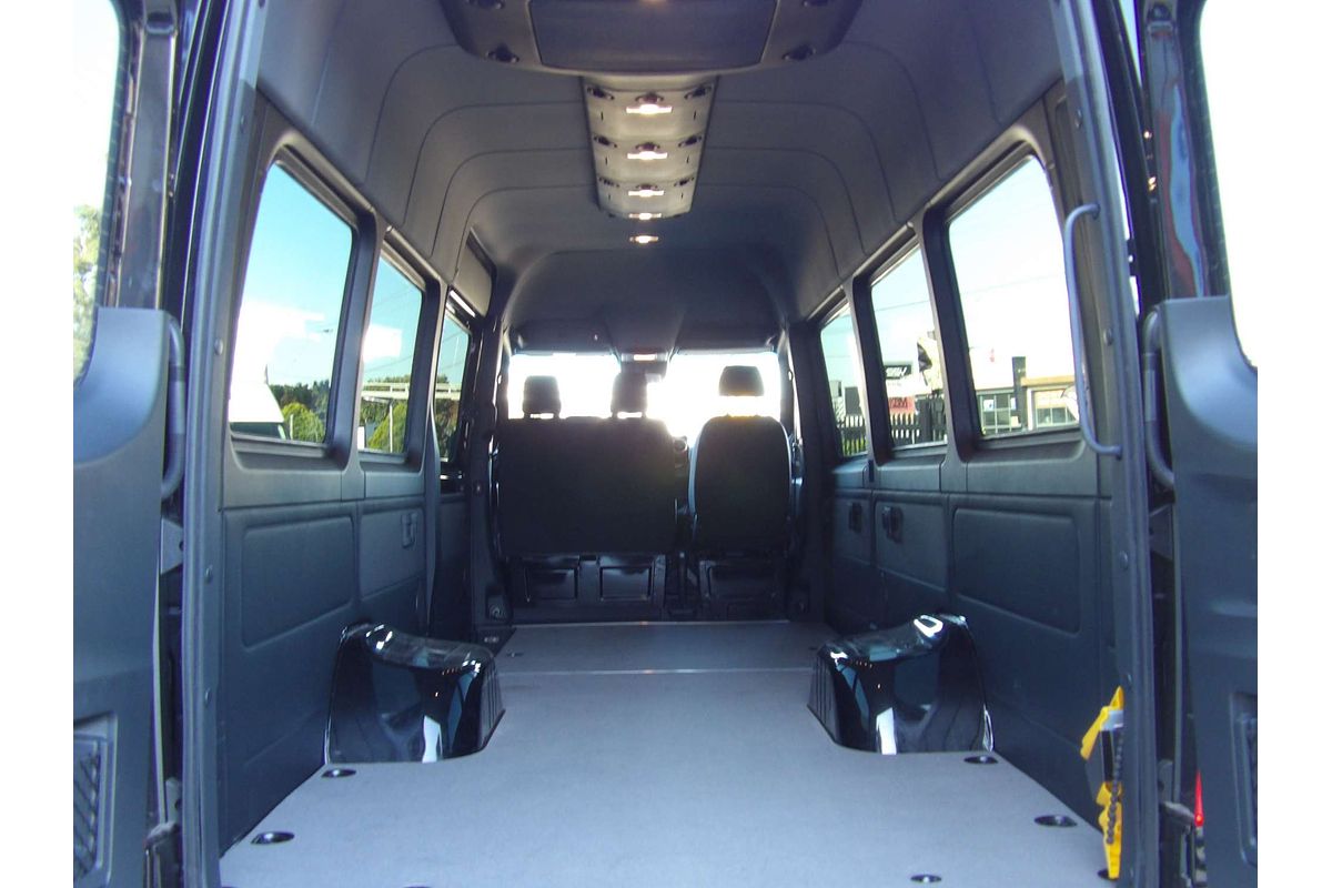2023 Mercedes-Benz Sprinter 517CDI VS30