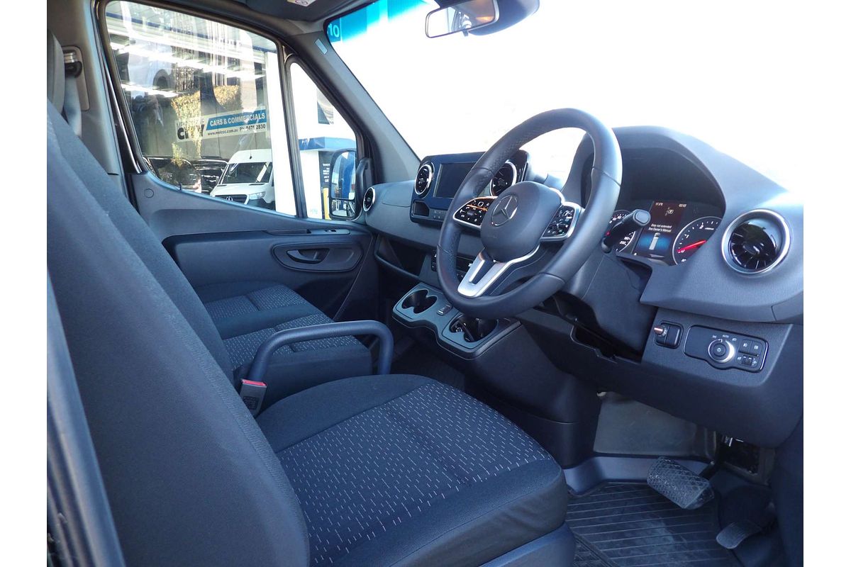 2023 Mercedes-Benz Sprinter 517CDI VS30