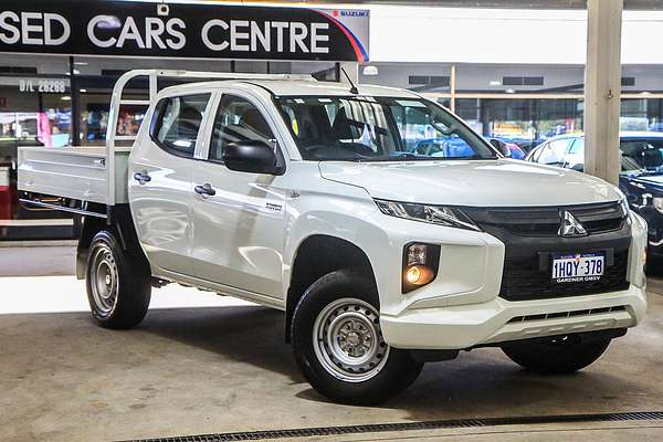 2022 Mitsubishi Triton GLX MR 4X4