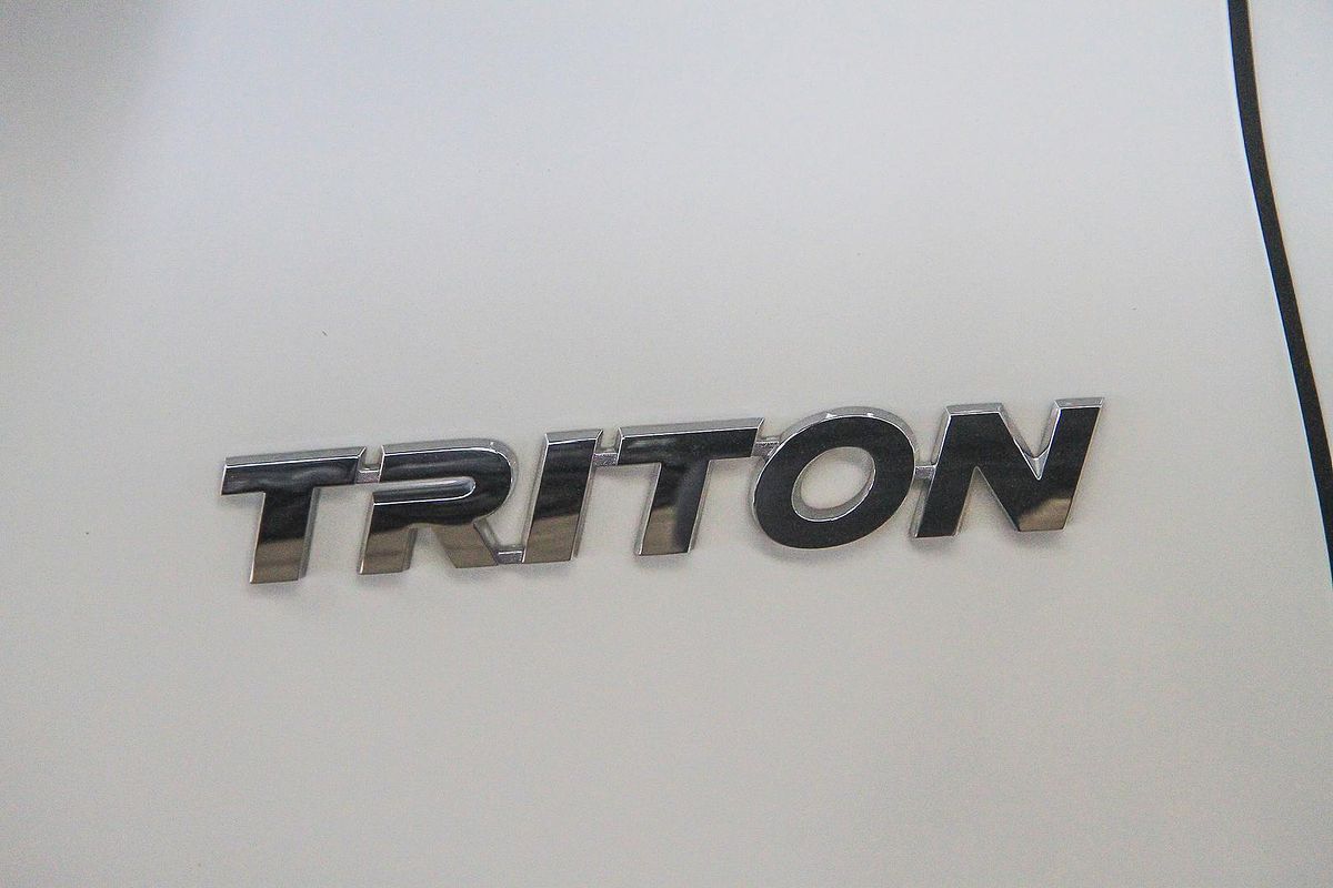 2022 Mitsubishi Triton GLX MR 4X4