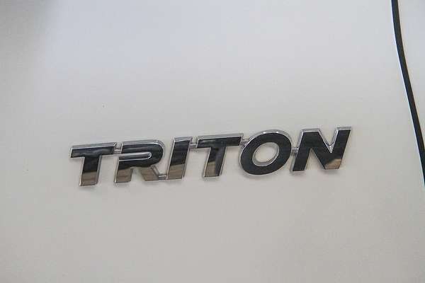 2022 Mitsubishi Triton GLX MR 4X4