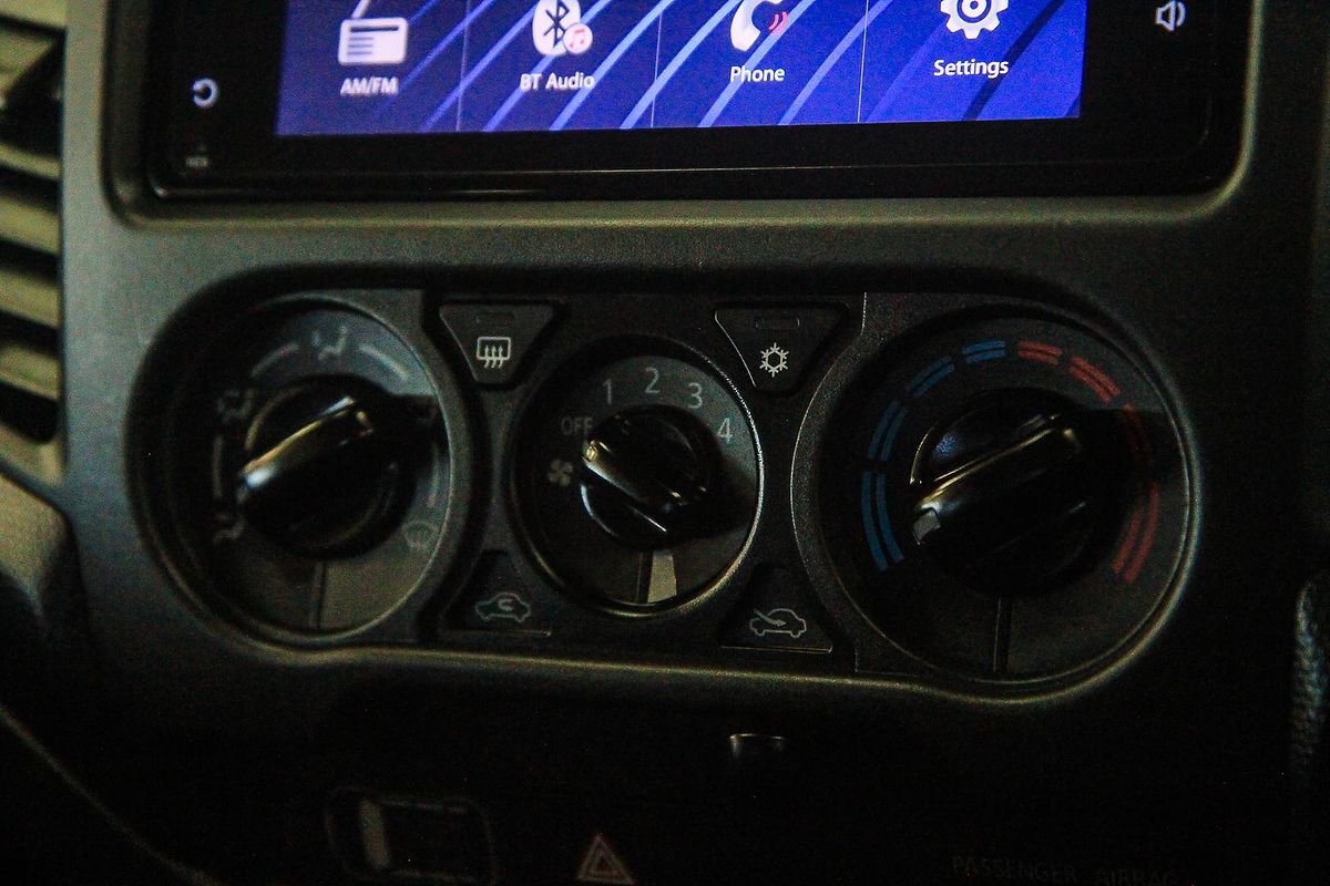 2022 Mitsubishi Triton GLX MR 4X4