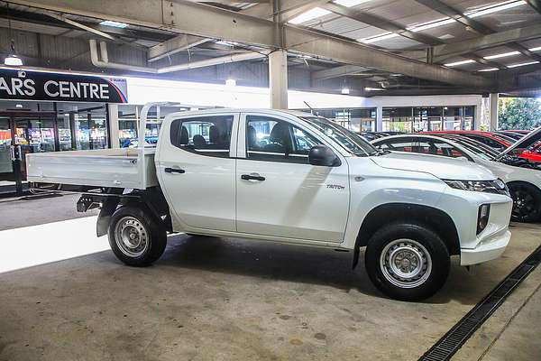 2022 Mitsubishi Triton GLX MR 4X4