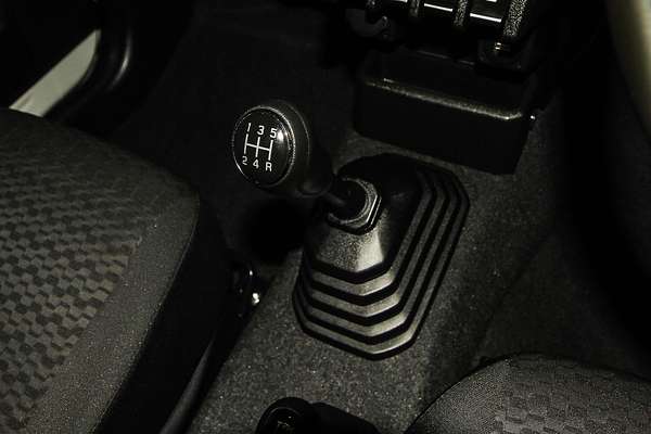 2025 Suzuki Jimny GLX GJ
