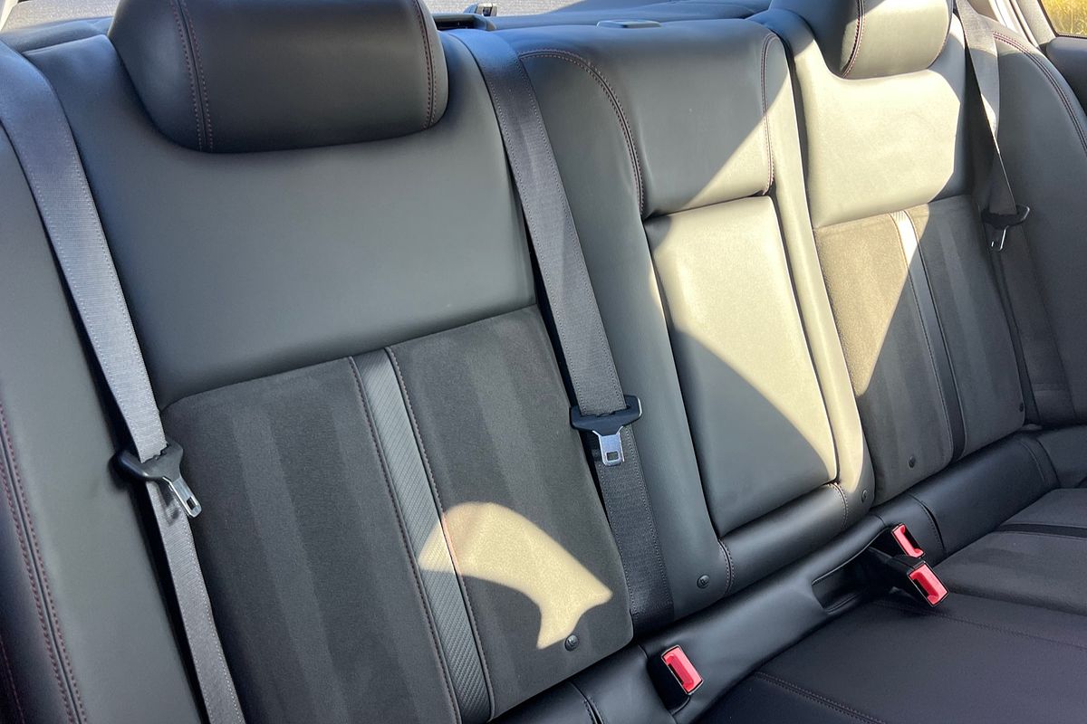 2016 Holden Commodore SV6 Black VF Series II