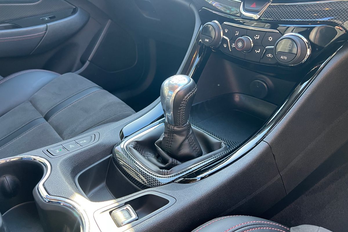 2016 Holden Commodore SV6 Black VF Series II