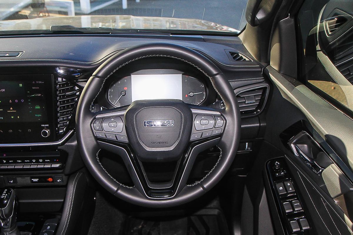 2025 Isuzu MU-X LS-T