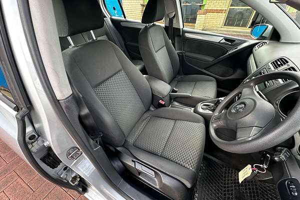 2011 Volkswagen Golf 77TSI VI