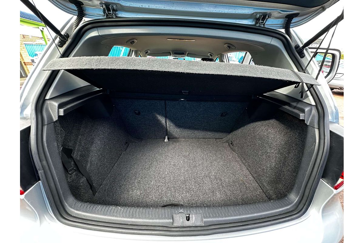 2011 Volkswagen Golf 77TSI VI