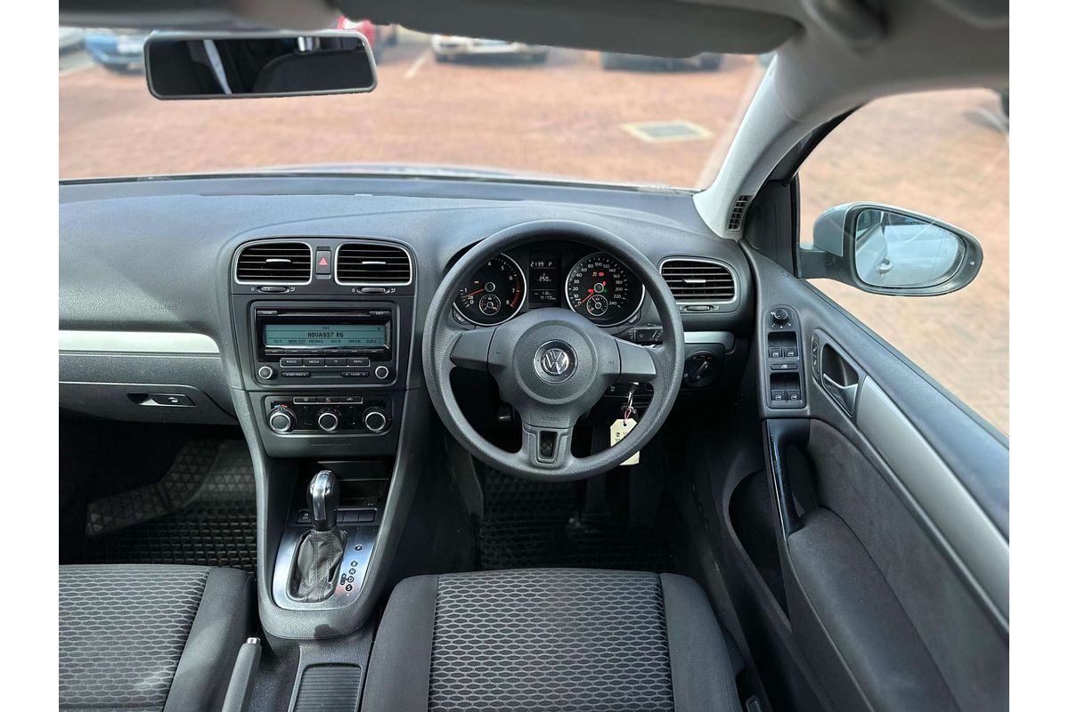 2011 Volkswagen Golf 77TSI VI