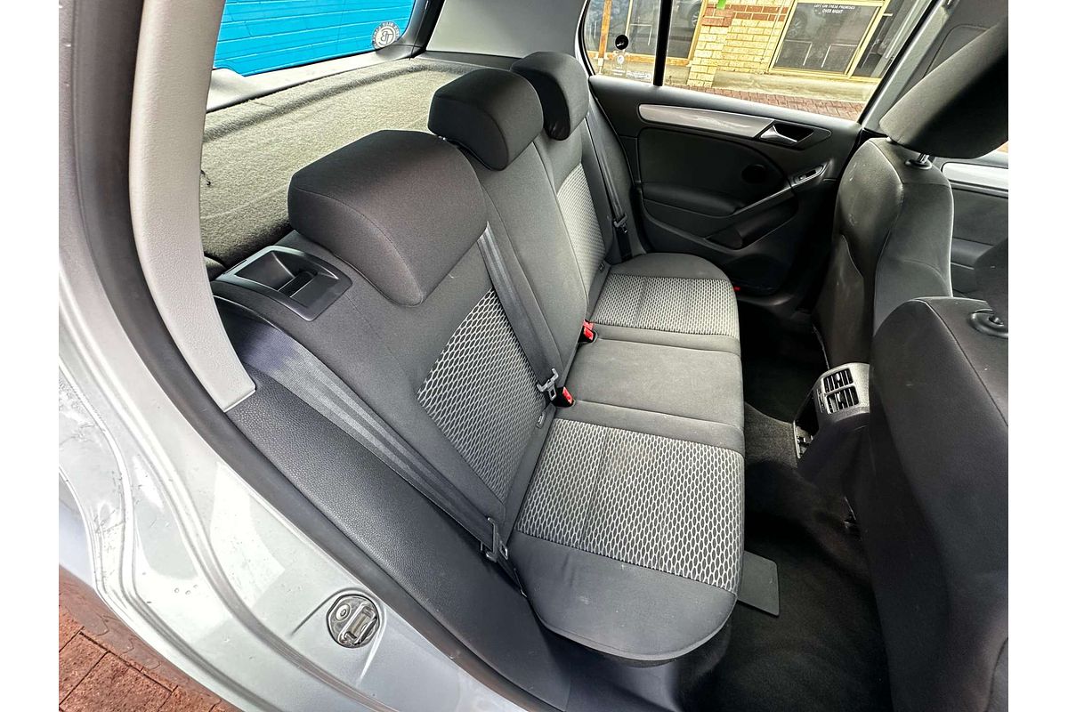 2011 Volkswagen Golf 77TSI VI