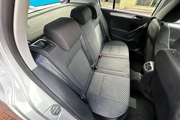 2011 Volkswagen Golf 77TSI VI