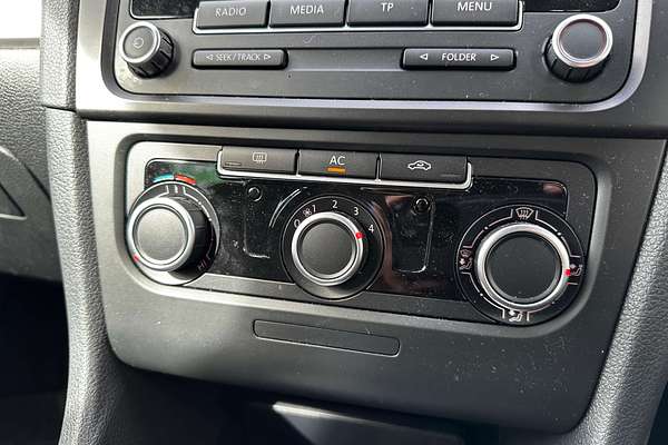 2011 Volkswagen Golf 77TSI VI