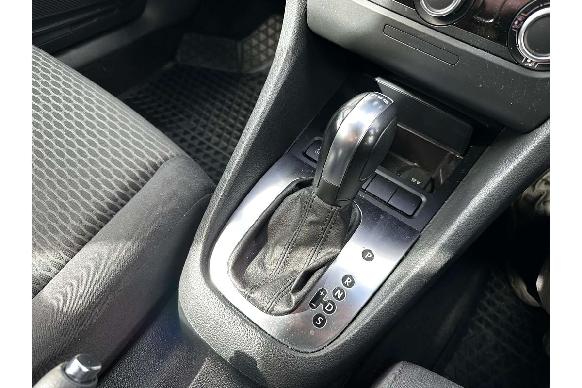 2011 Volkswagen Golf 77TSI VI