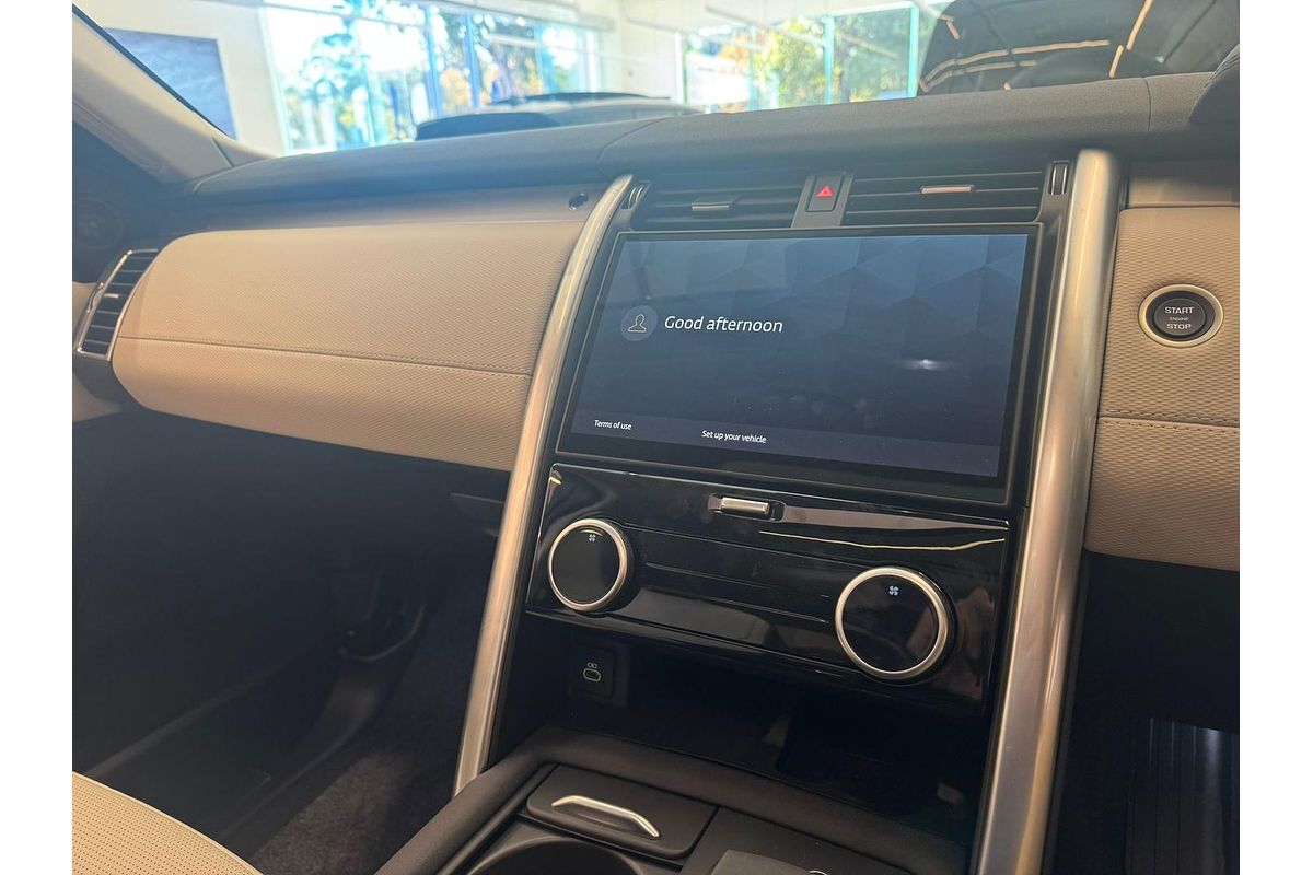 2024 Land Rover Discovery D350 Dynamic SE Series 5