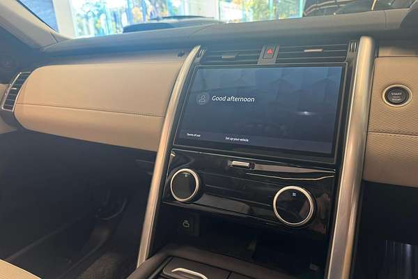 2024 Land Rover Discovery D350 Dynamic SE Series 5