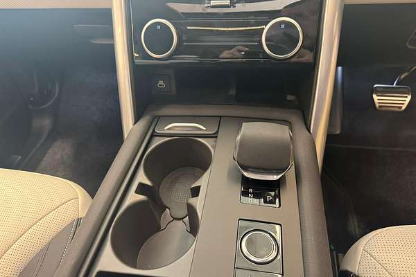 2024 Land Rover Discovery D350 Dynamic SE Series 5