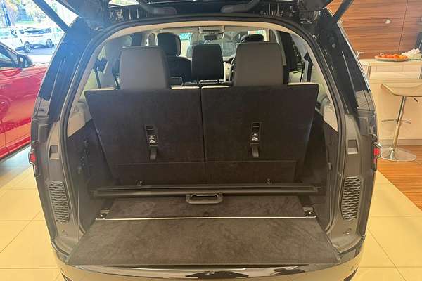 2024 Land Rover Discovery D350 Dynamic SE Series 5