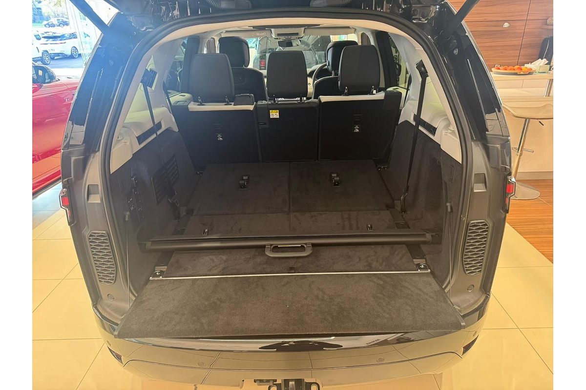 2024 Land Rover Discovery D350 Dynamic SE Series 5
