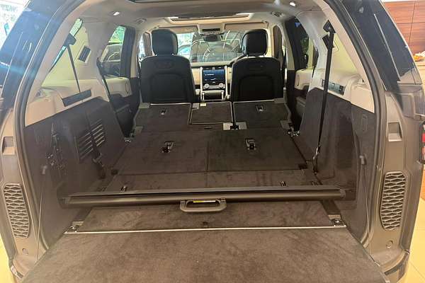 2024 Land Rover Discovery D350 Dynamic SE Series 5