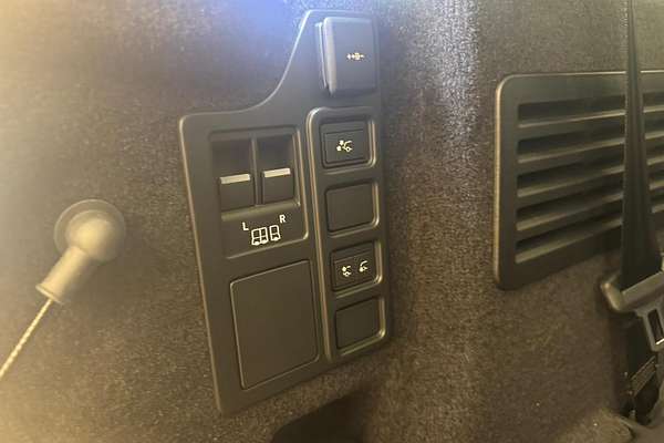 2024 Land Rover Discovery D350 Dynamic SE Series 5