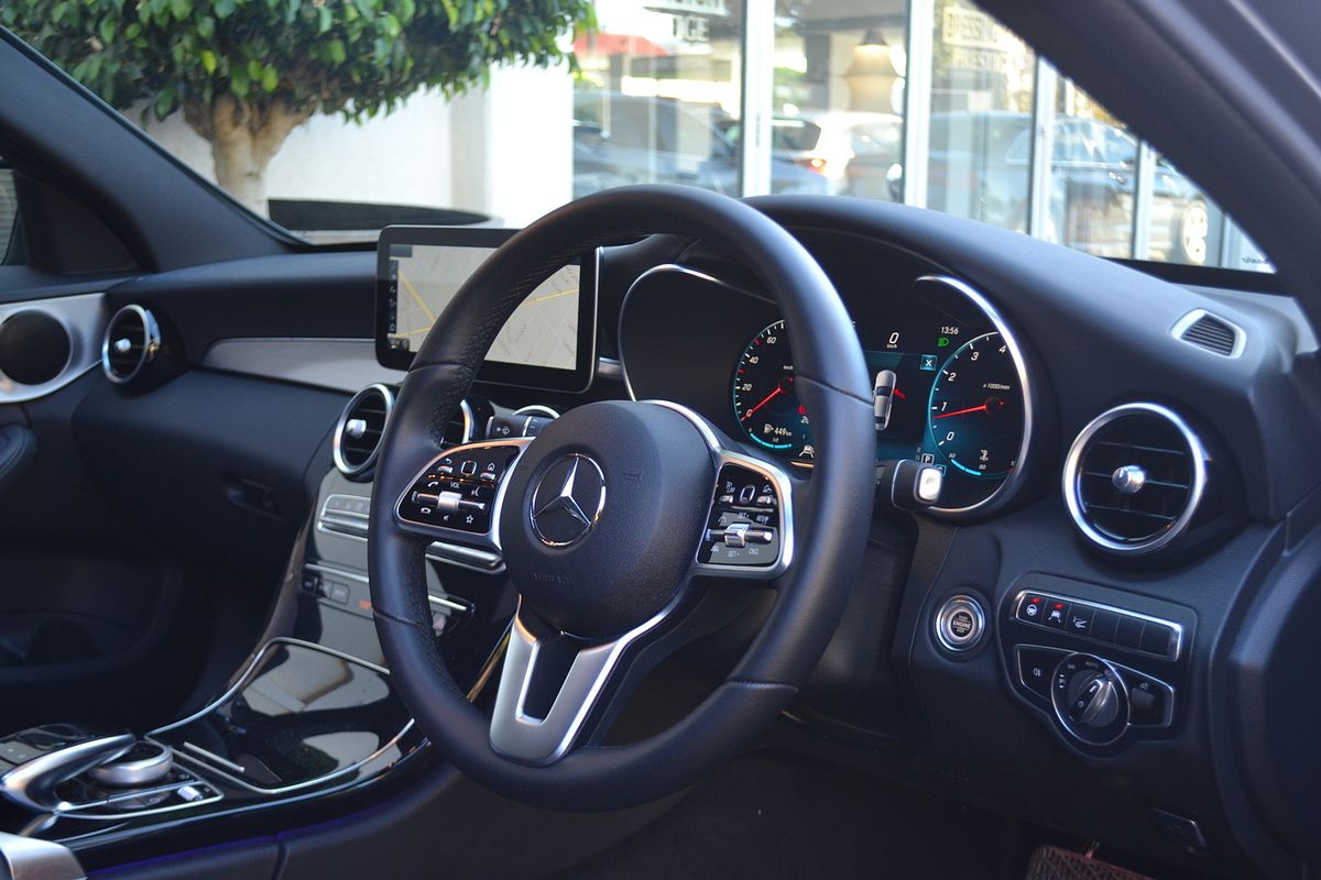 2018 Mercedes-Benz C-Class C300 W205