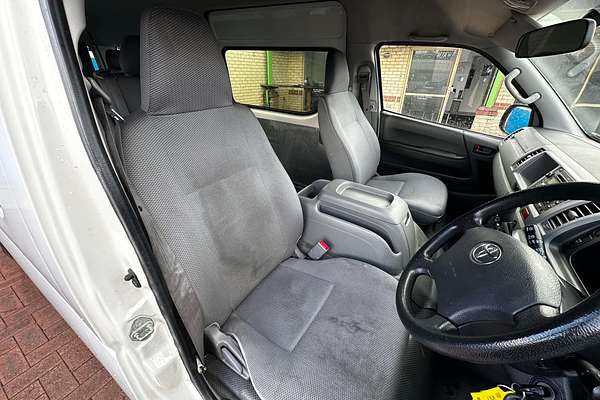 2010 Toyota Hiace Commuter TRH223R