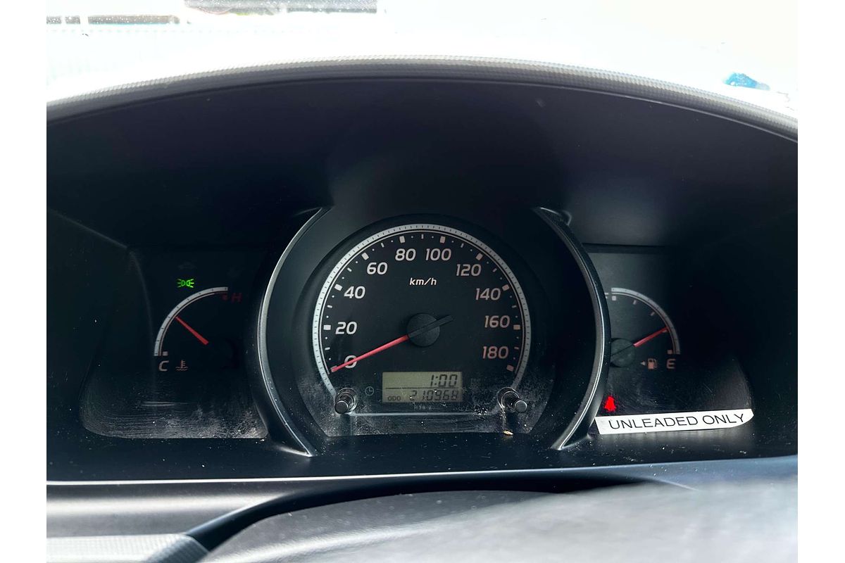 2010 Toyota Hiace Commuter TRH223R
