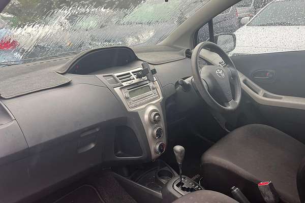 2006 Toyota Yaris YR NCP90R