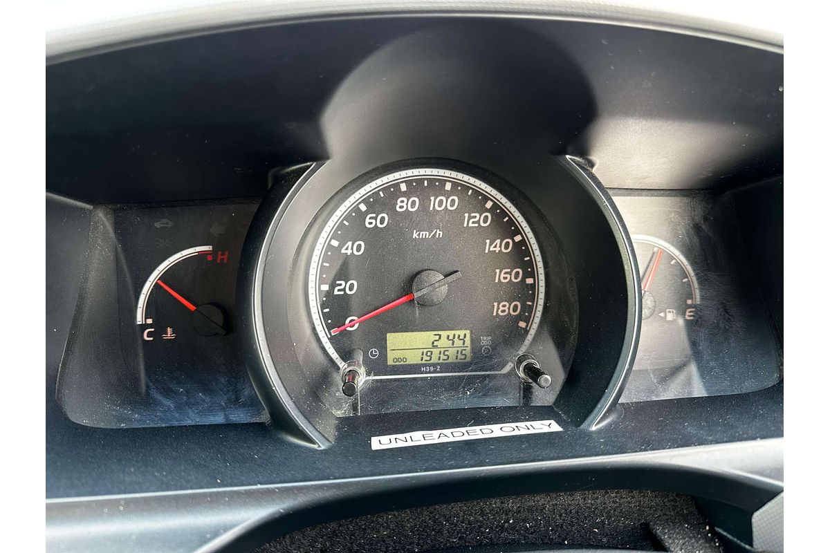 2010 Toyota Hiace Commuter TRH223R