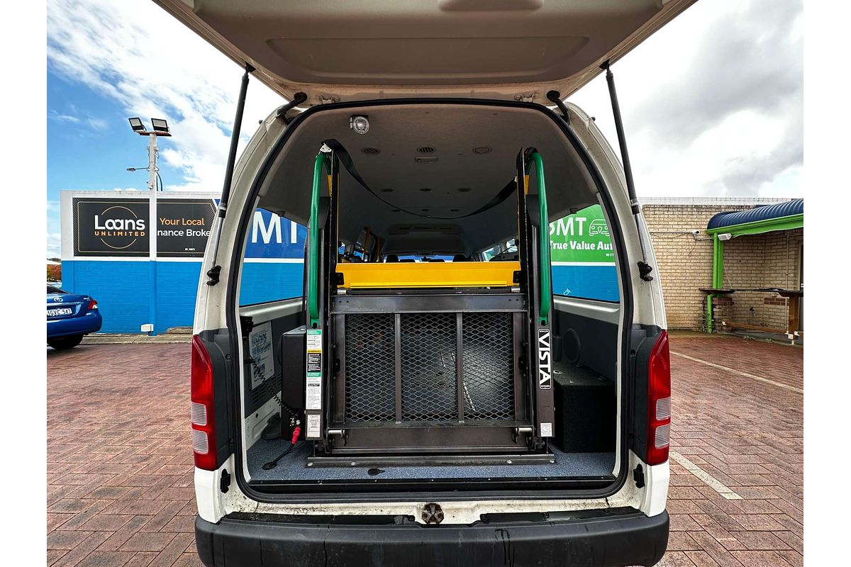 2010 Toyota Hiace Commuter TRH223R