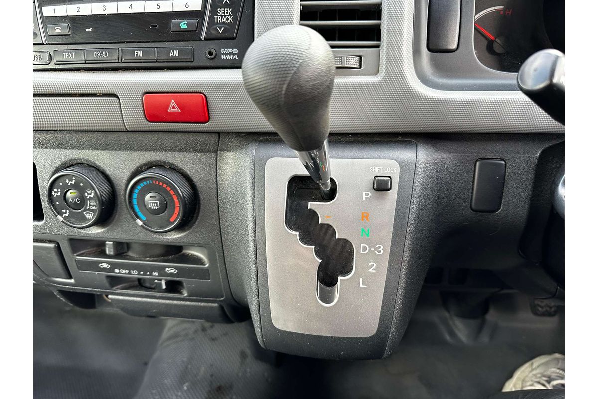 2010 Toyota Hiace Commuter TRH223R