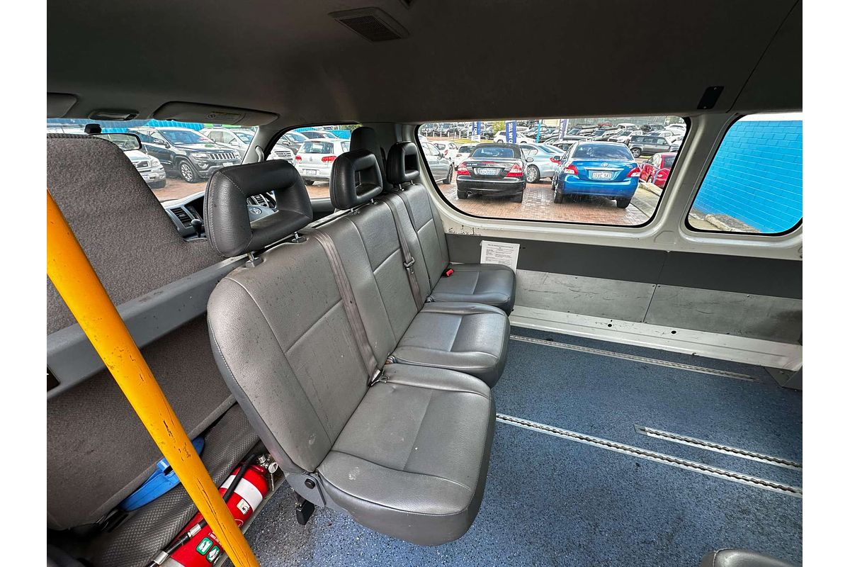2010 Toyota Hiace Commuter TRH223R