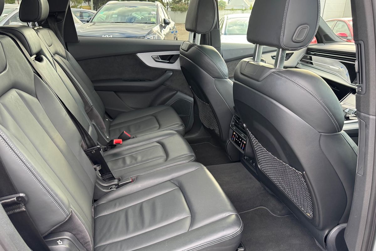 2021 Audi Q7 55 TFSI S line 4M