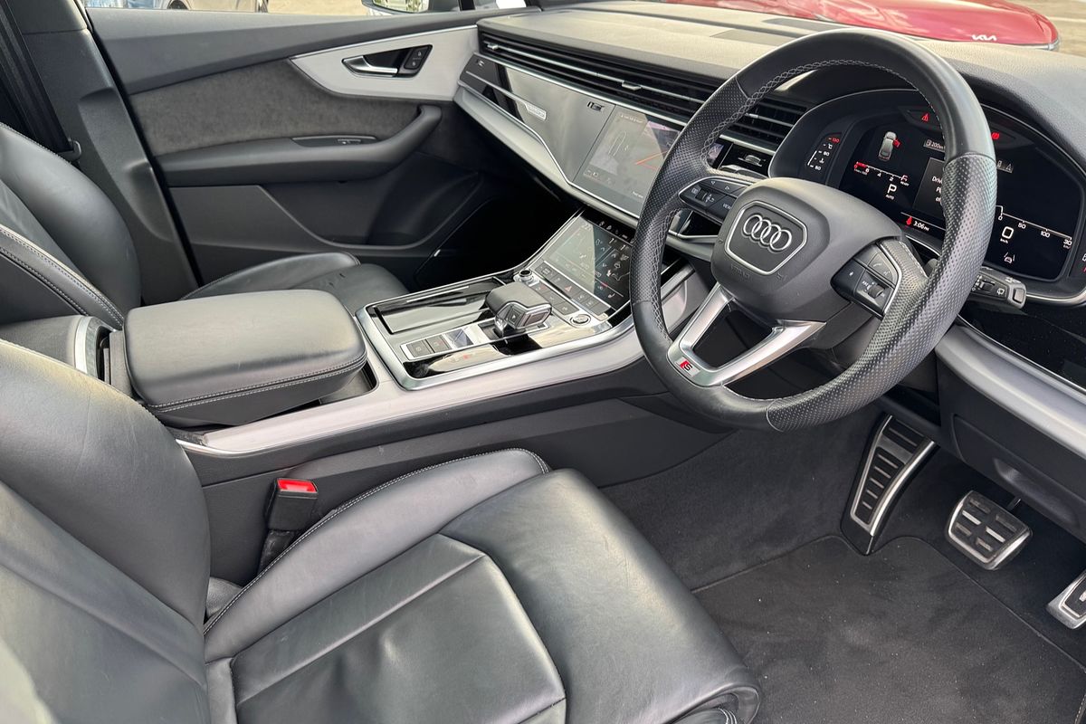 2021 Audi Q7 55 TFSI S line 4M