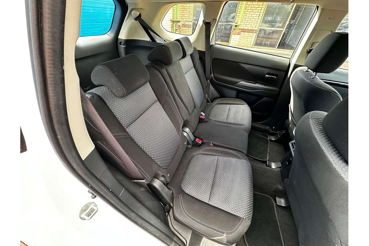 2019 Mitsubishi Outlander ES ZL
