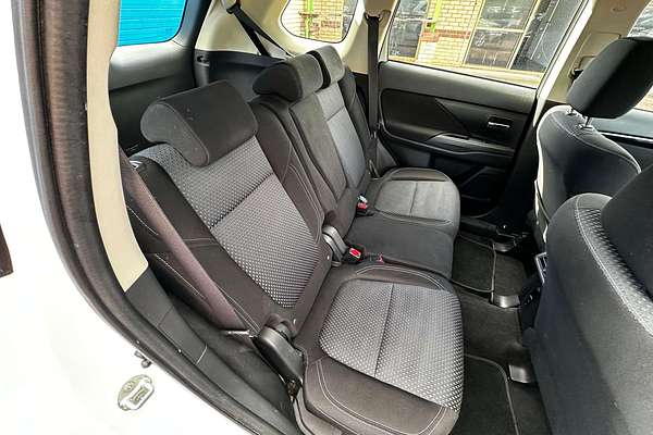 2019 Mitsubishi Outlander ES ZL