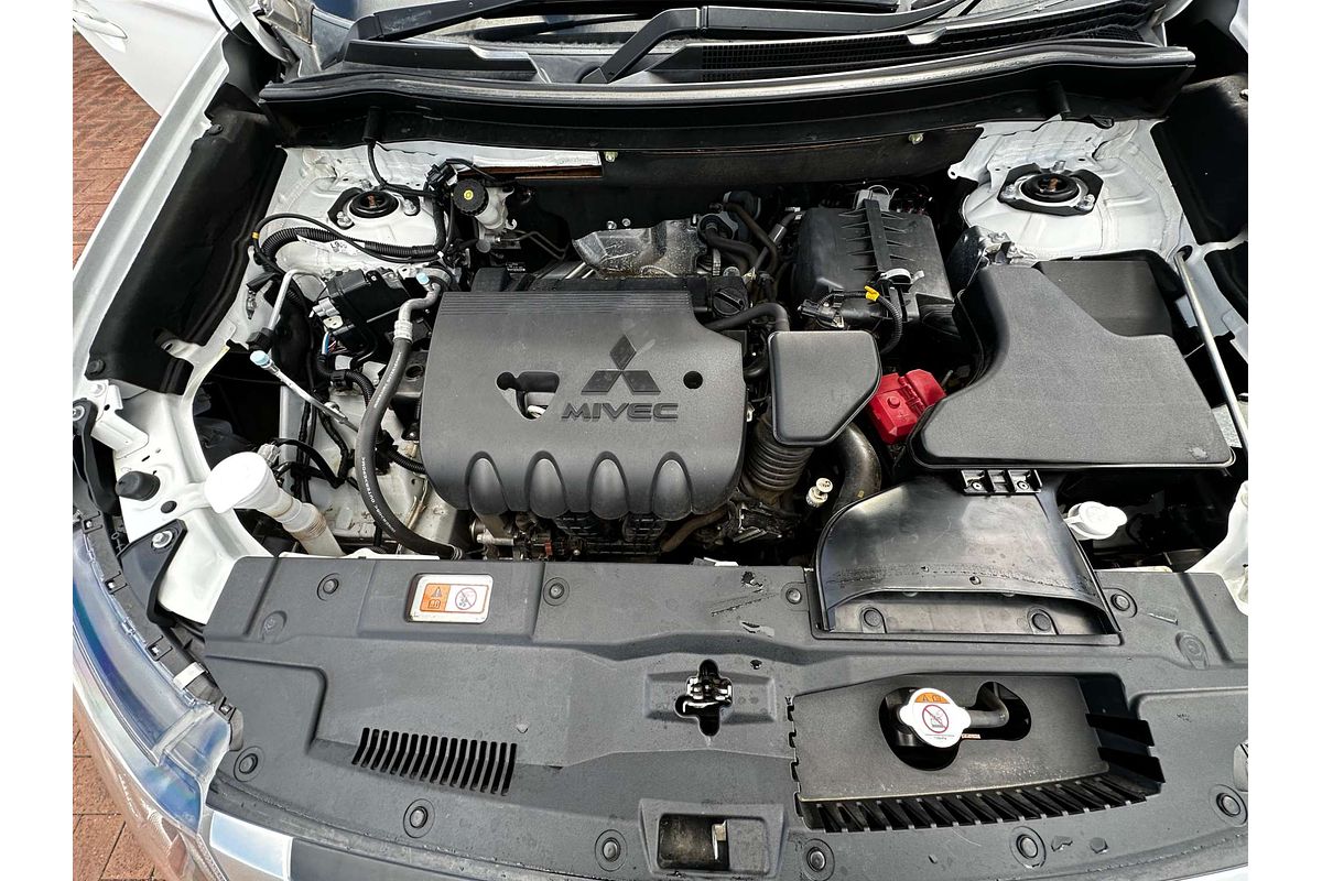 2019 Mitsubishi Outlander ES ZL