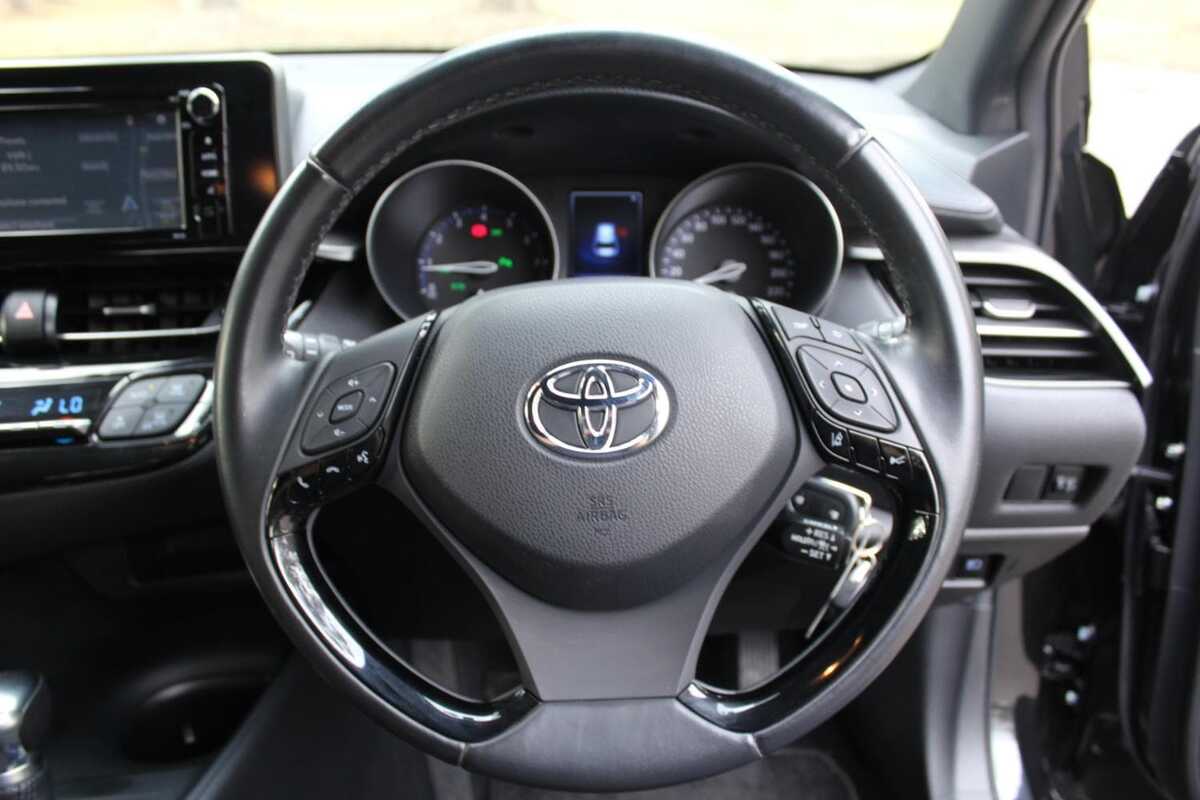 2017 Toyota C-HR (No Badge) NGX50R