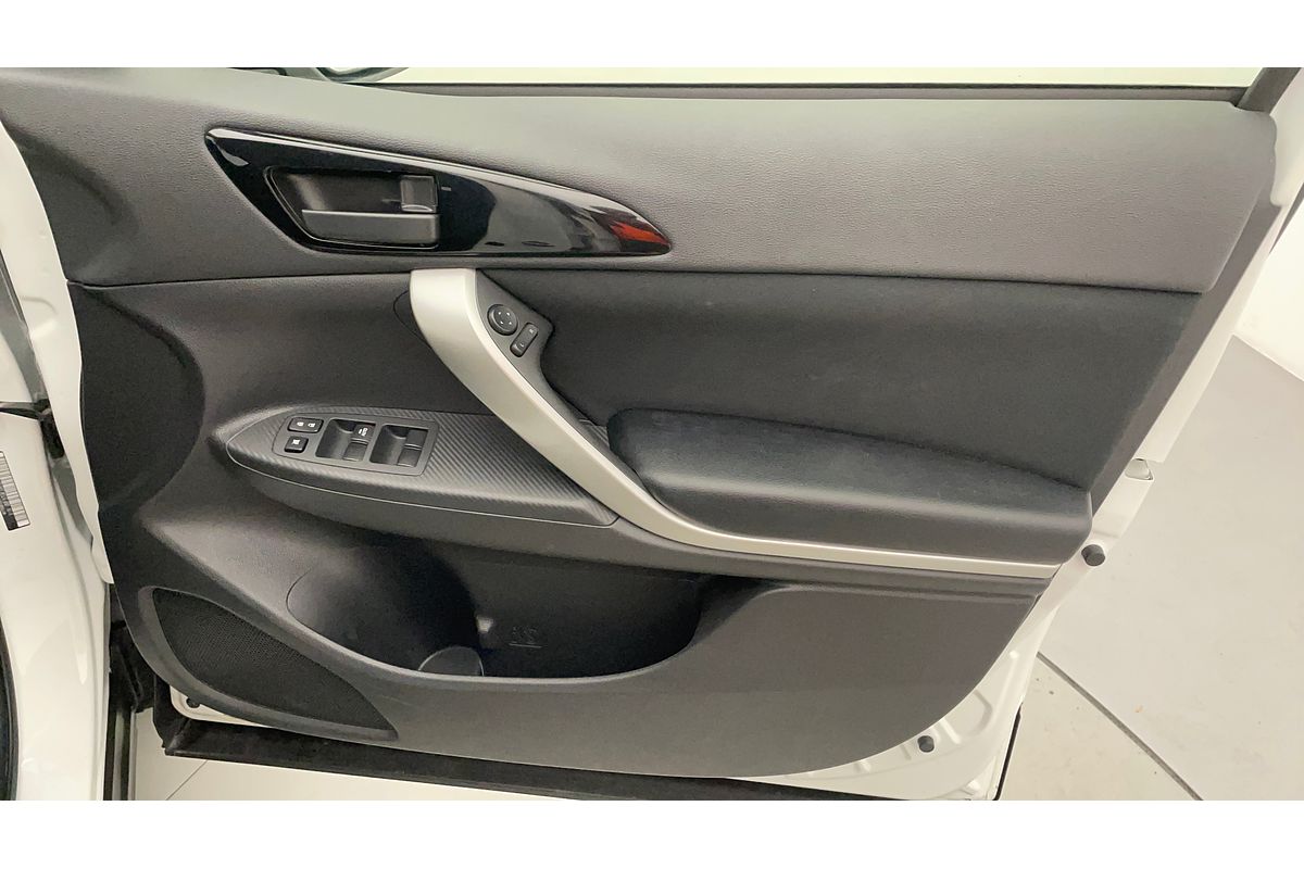 2024 Mitsubishi Eclipse Cross ES YB