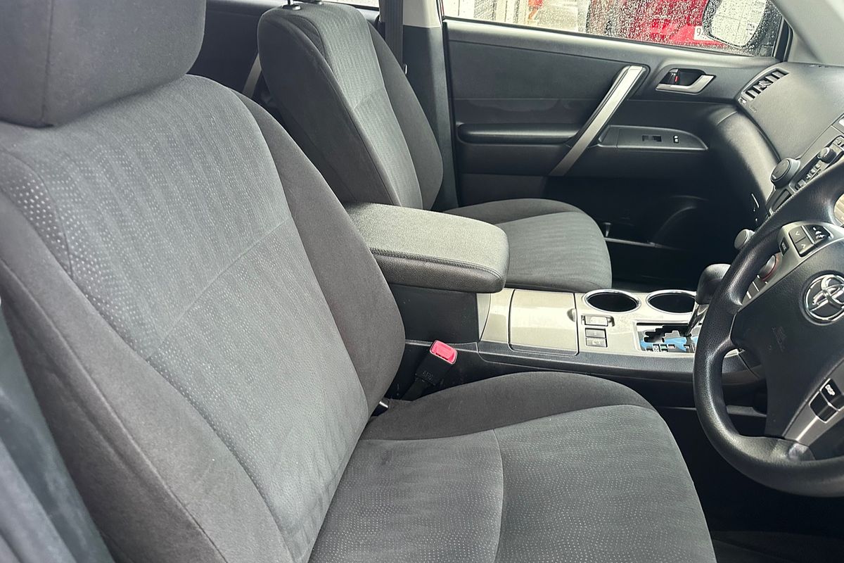 2013 Toyota Kluger KX-R GSU45R