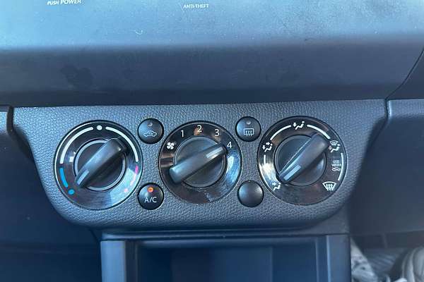 2009 Suzuki Swift  RS415