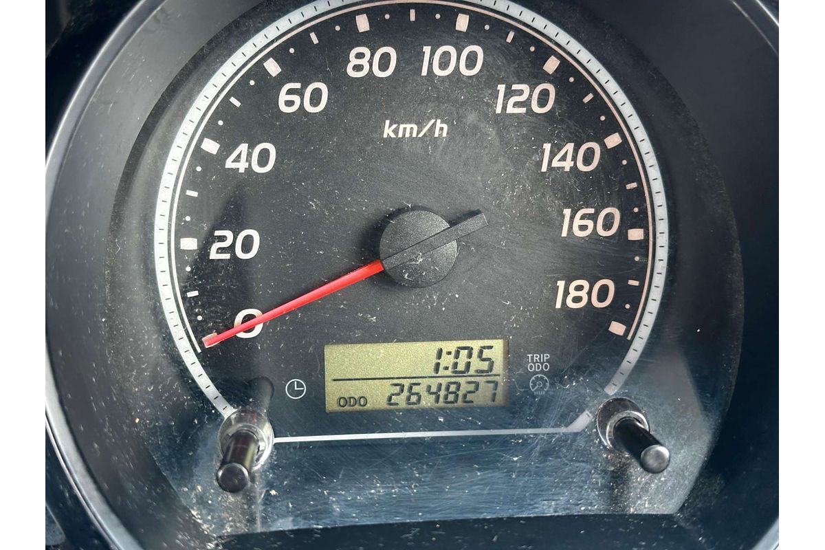 2006 Toyota Hiace Commuter TRH223R