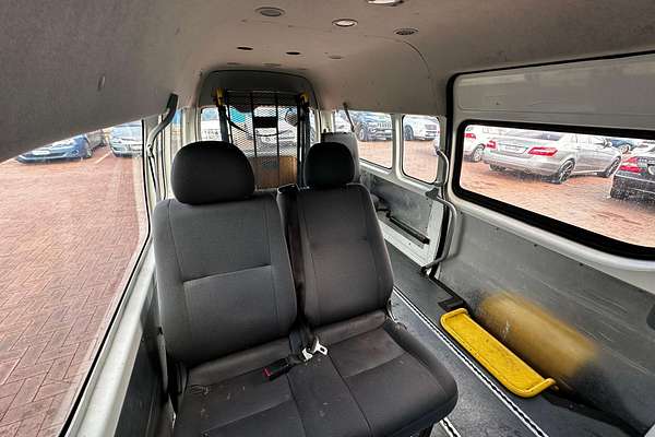 2006 Toyota Hiace Commuter TRH223R