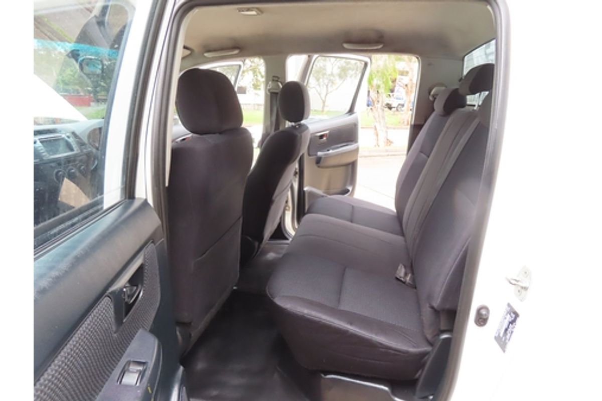 2015 Toyota Hilux SR KUN26R 4X4