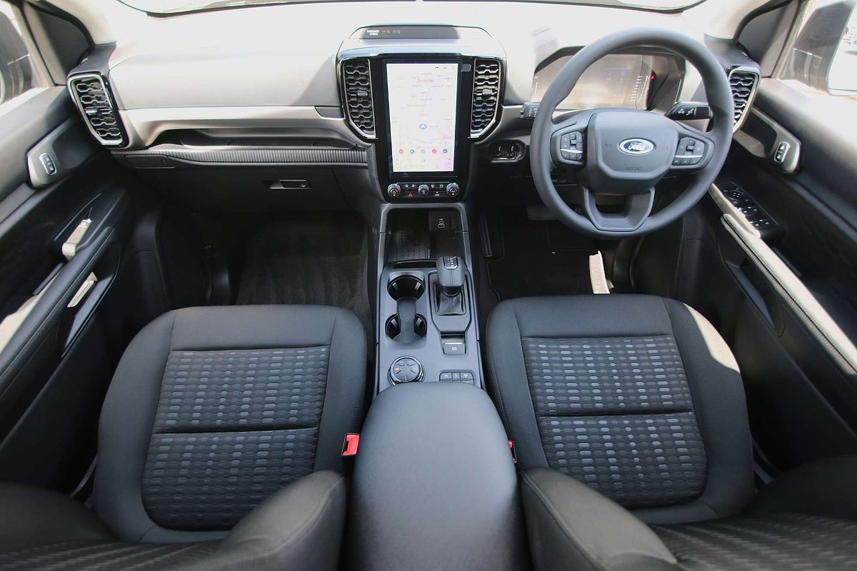 2024 Ford Everest Ambiente 2.0L
