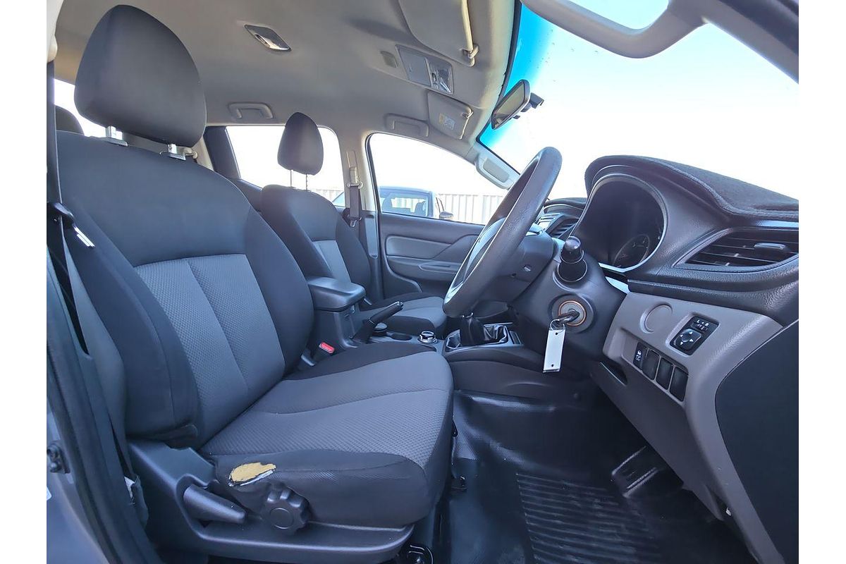 2016 Mitsubishi Triton GLX MQ 4X4