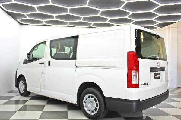 2020 Toyota HIACE LONG WHEELBASE GDH300R