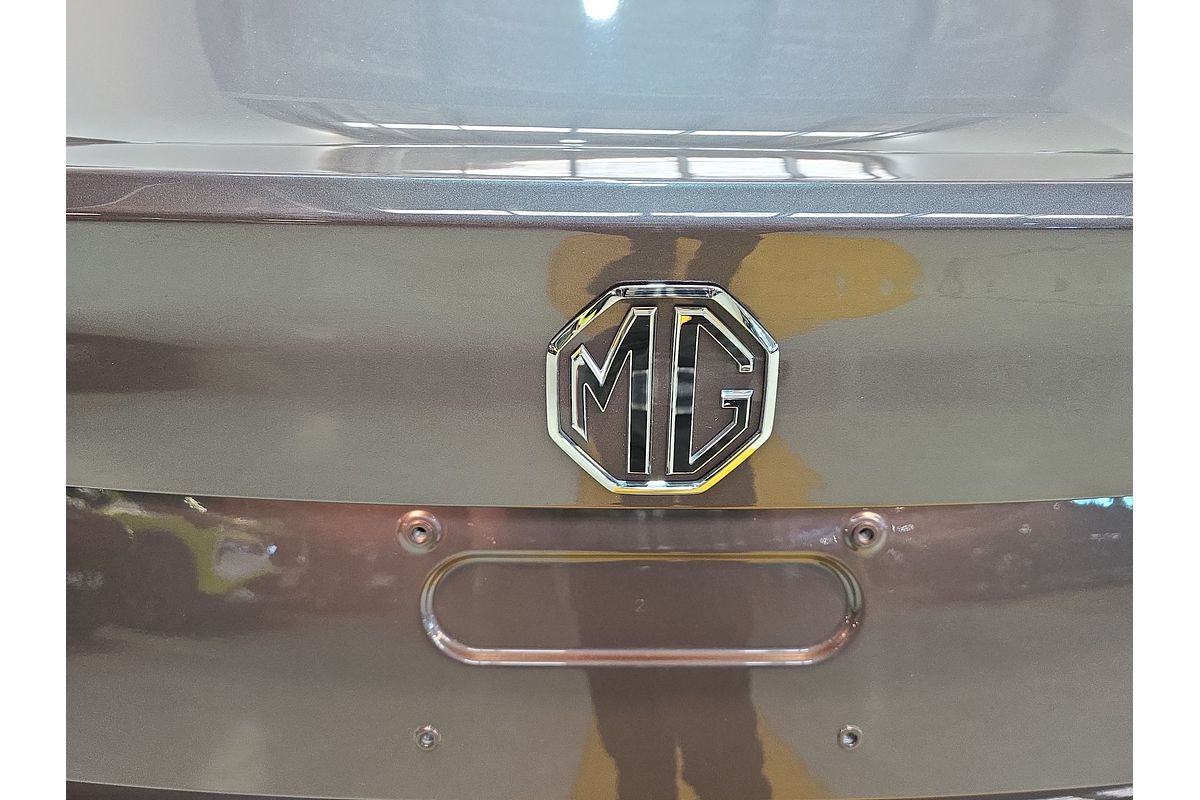 2024 MG MG5 Essence