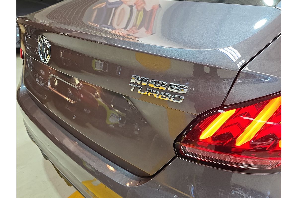2024 MG MG5 Essence